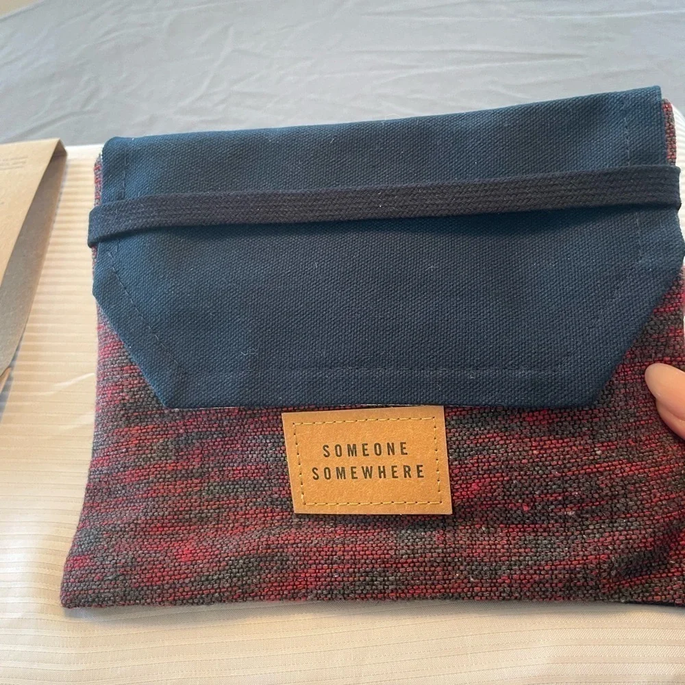 Delta One Someone Somewhere Toiletry kit. New, fresh, unused from Sept 2023
